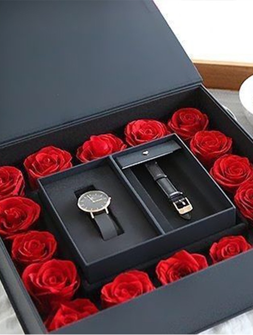 Gói quà tặng đồng hồ đeo tay sang trọng, đẹp mắt