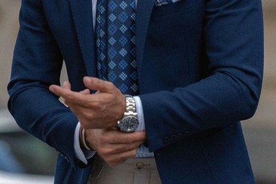 Bỏ túi 4 cách phối vest nam với đồng hồ cho quý ông lịch lãm