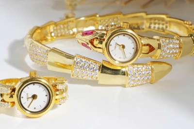 Các mẫu đồng hồ vàng đúc 18k nữ đẹp, giá tốt nhất