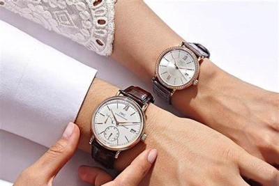 Phụ nữ nên đeo đồng hồ tay nào? Lý do? Ý nghĩa