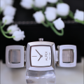 Đồng Hồ Alfex Quartz 5725/005 24mm Nữ5