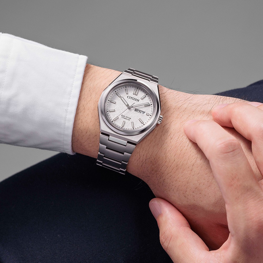 Đồng Hồ Nam Citizen Zenshin Eco-Drive AW0130-85A 39.5mm