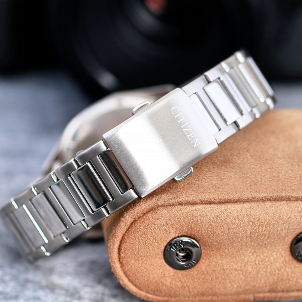 Đồng Hồ Unisex Citizen Eco-Drive Octangle BM7620-83A 38mm