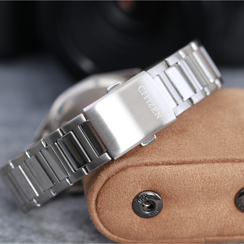 Đồng Hồ Unisex Citizen Eco-Drive Octangle BM7620-83X 38mm