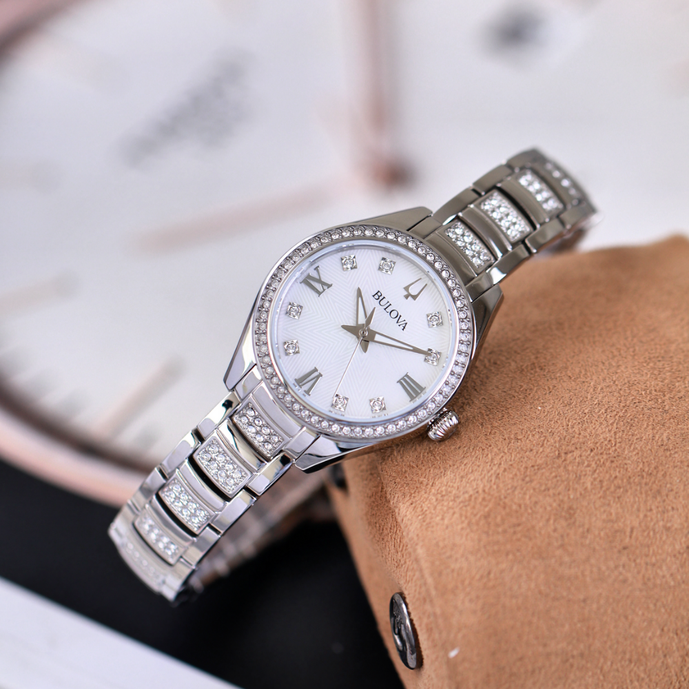 Đồng Hồ Nữ Bulova Crystal 96L311 29mm