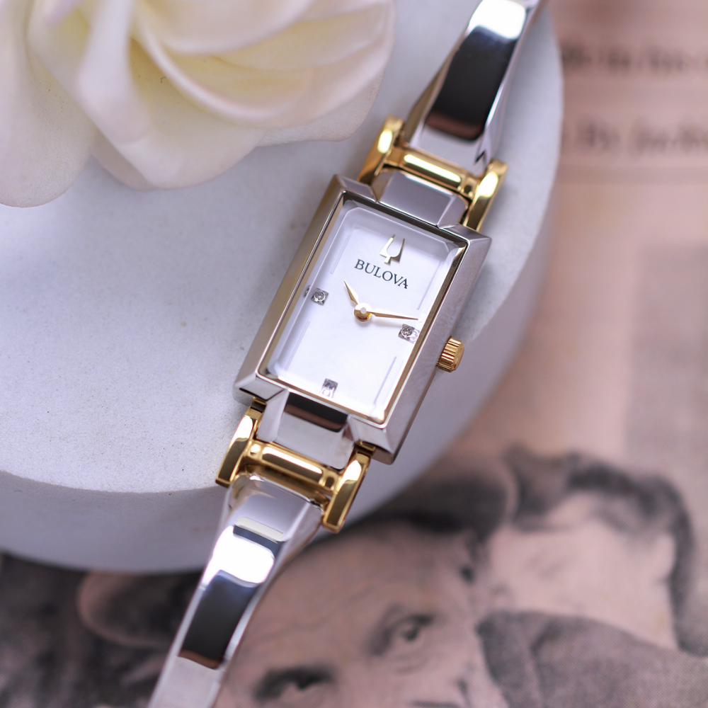 Đồng Hồ Nữ Bulova Classic 98P188 33mm