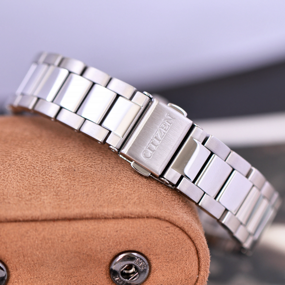 Đồng Hồ Nữ Citizen Eco-Drive Sport Luxury EW2700-54L 33mm