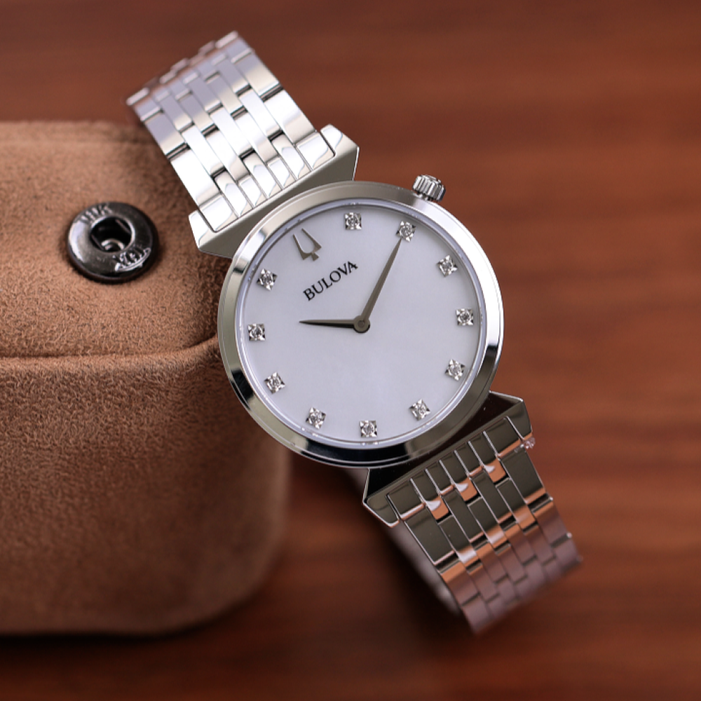 Đồng Hồ Nữ Bulova Regatta 96P216 30mm