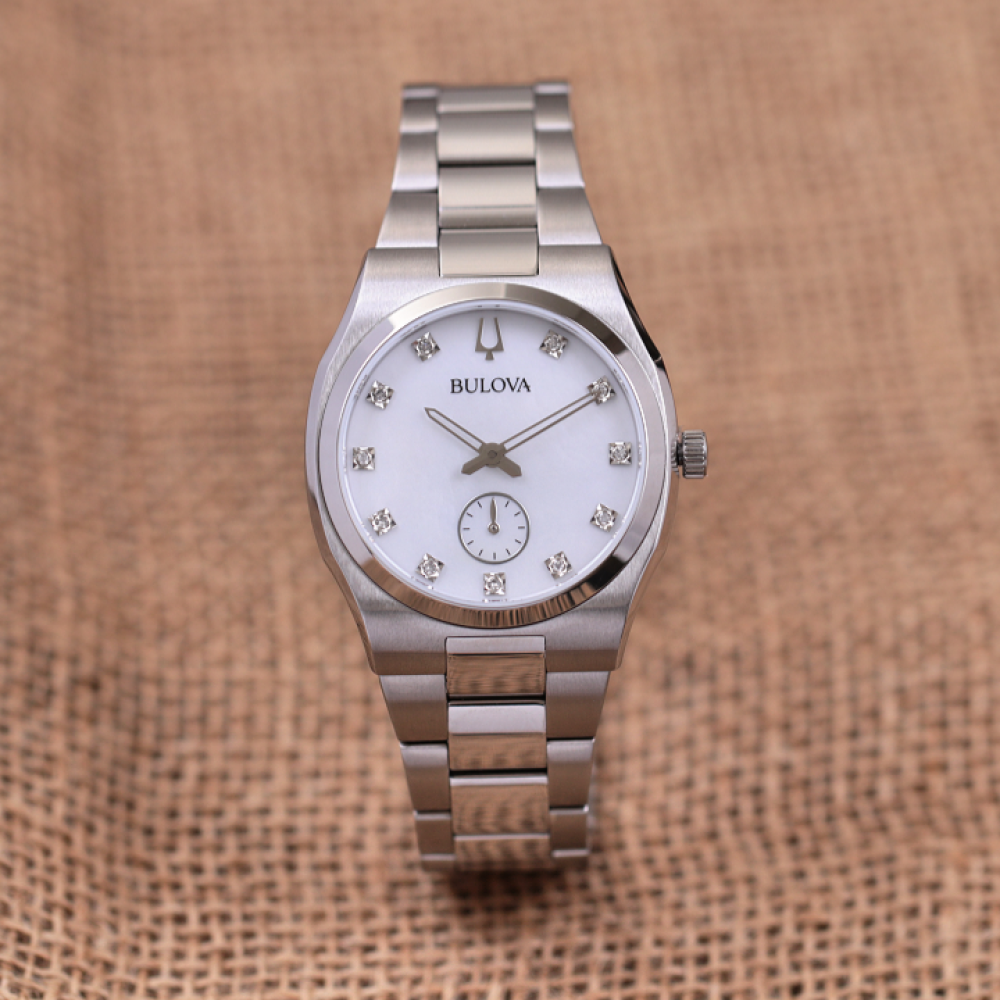 Đồng Hồ Nữ Bulova Classic Surveyor 96P242 34mm