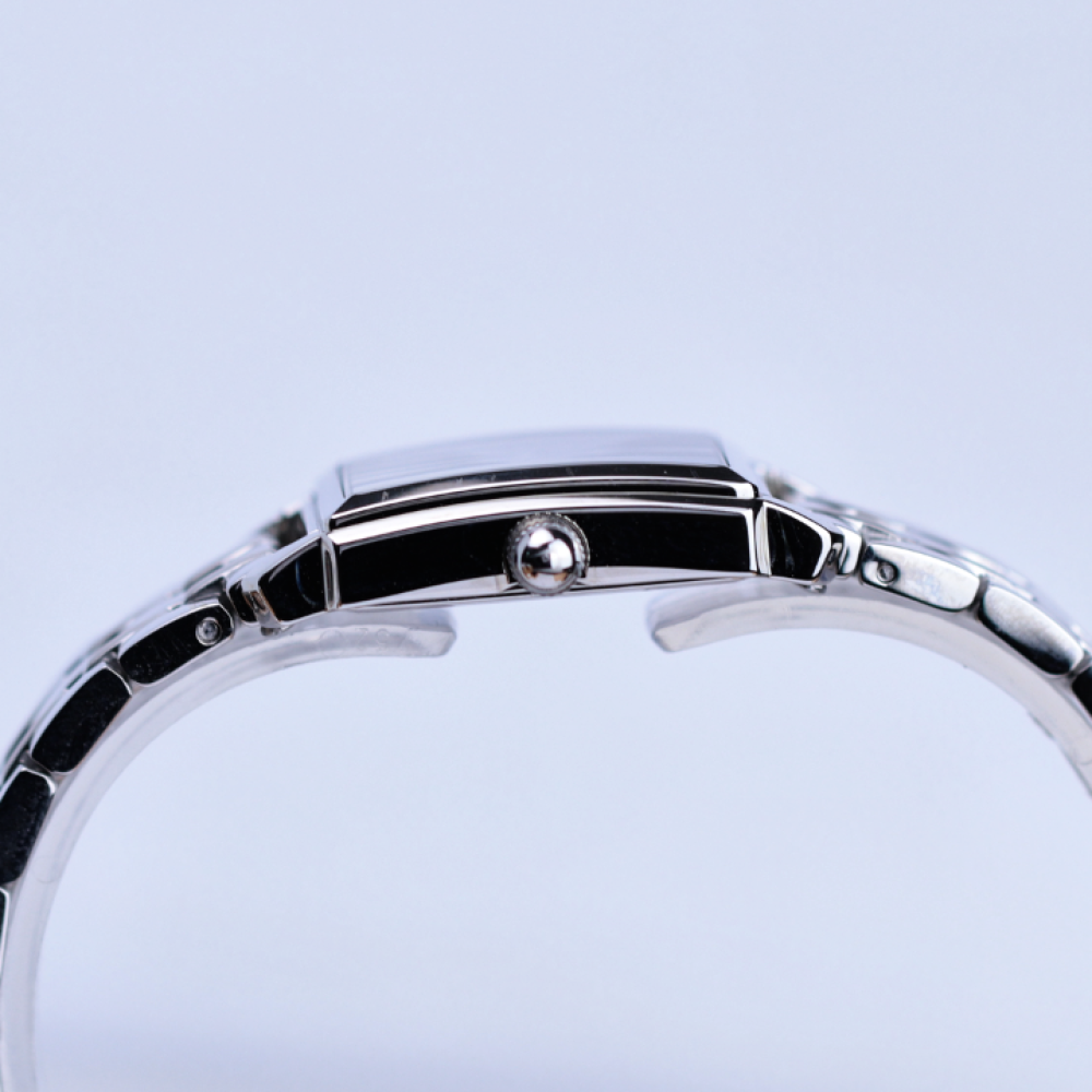 Đồng Hồ Nữ Bulova Classic Sutton 96P245 21x33mm