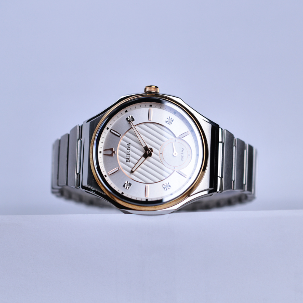 Đồng Hồ Nữ Bulova Curv 98P182 40.5mm