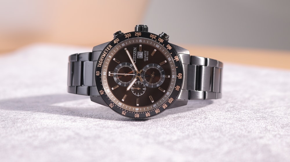 Đồng hồ Citizen AN3605-55X - Phần thân được phối hợp hài hòa cùng với mặt số