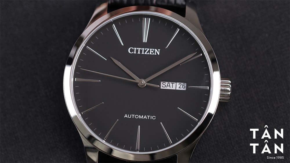 Đồng hồ Citizen NH8350-08E Mặt số đơn giản với bộ kim và cọc số thanh lịch
