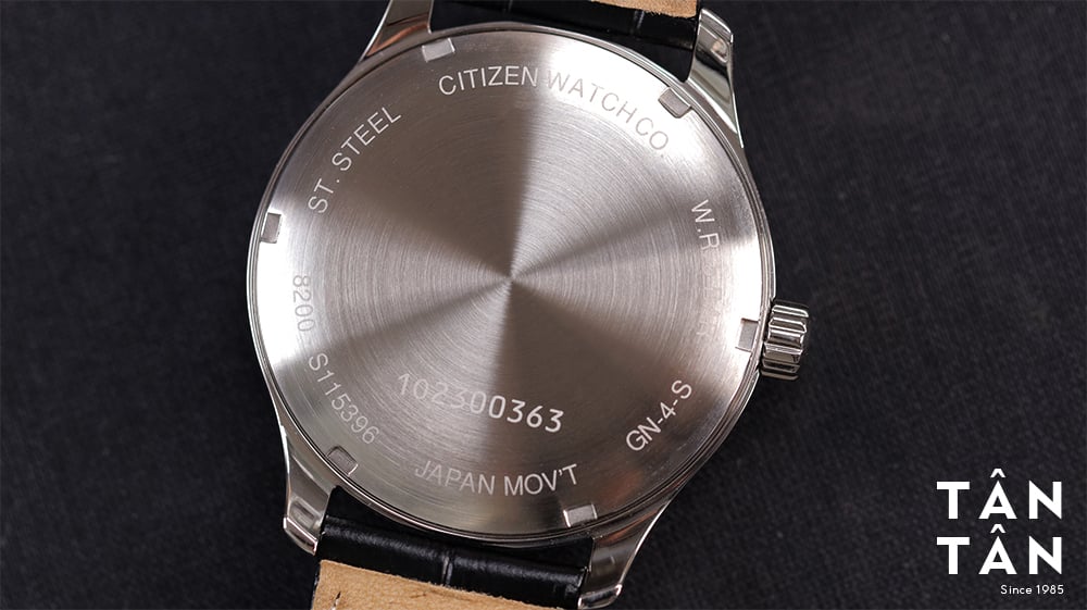Đồng hồ Citizen NH8350-08E - Mặt đáy đồng hồ với thiết kế nắp đáy kín