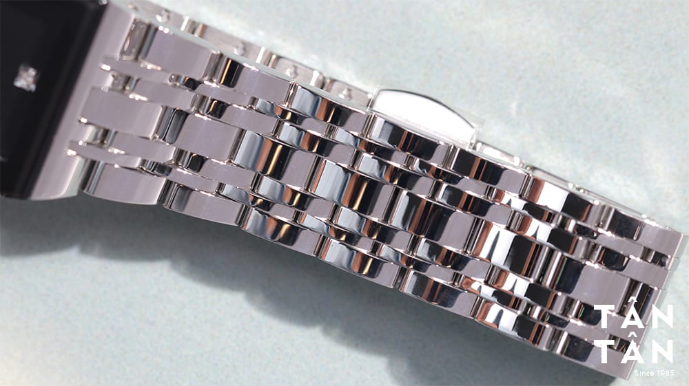 Đồng hồ Bulova 96P202 - Dây đeo được thiết kế mắt nhỏ mềm mại, ôm tay