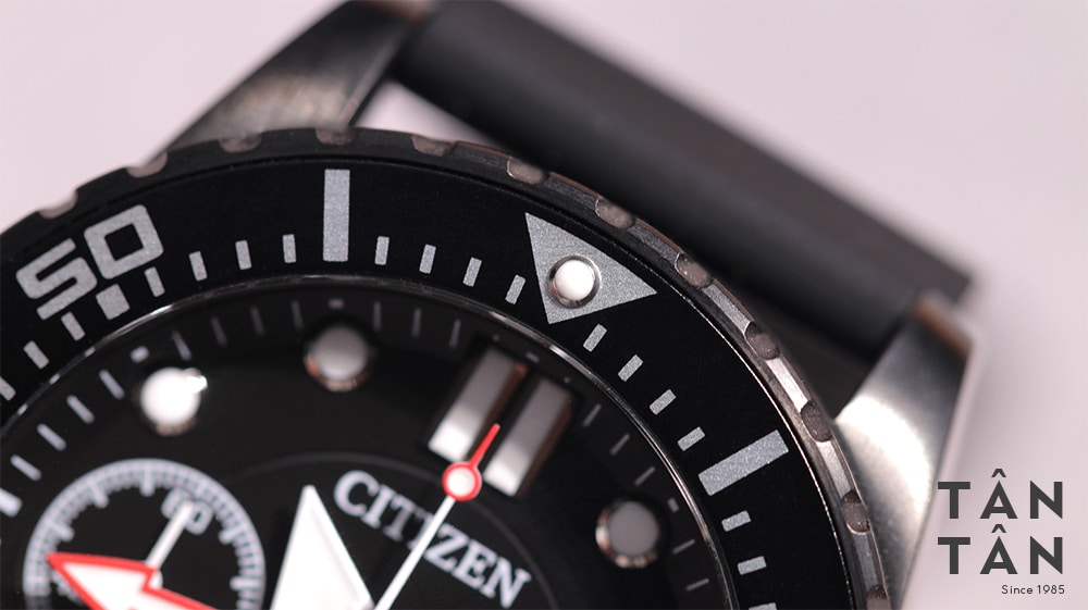 Đồng hồ Citizen AI5005-13E Viền bezel chuyên lặn của Citizen AI5005-13E