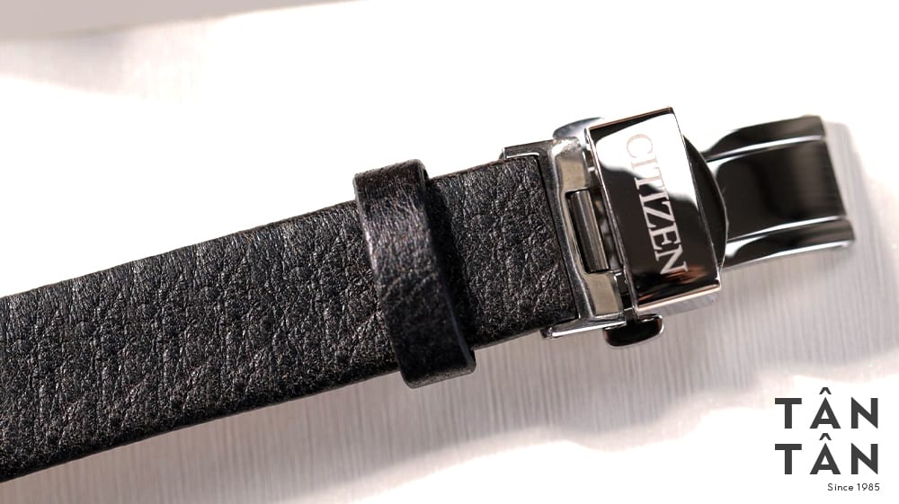 Đồng hồ Citizen EG7061-15E - Dây đeo mềm mại kết hợp khóa bướm hai lớp