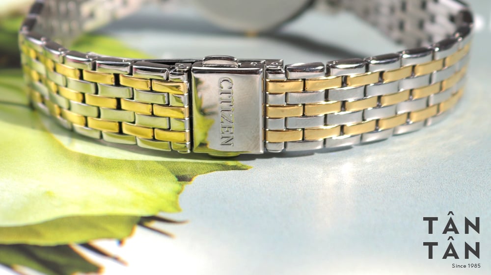 Đồng hồ Citizen EX1484-81A - Cận cảnh dây đeo của Citizen ES1484-81A
