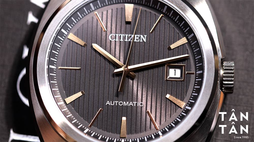 Đồng hồ Citizen NJ0101-03H Mặt số nam tính, hấp dẫn mọi ánh nhìn