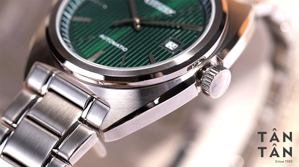 Đồng hồ Citizen NJ0101-78X - Cận cảnh núm chỉnh thời gian của Citizen NJ0101-78X