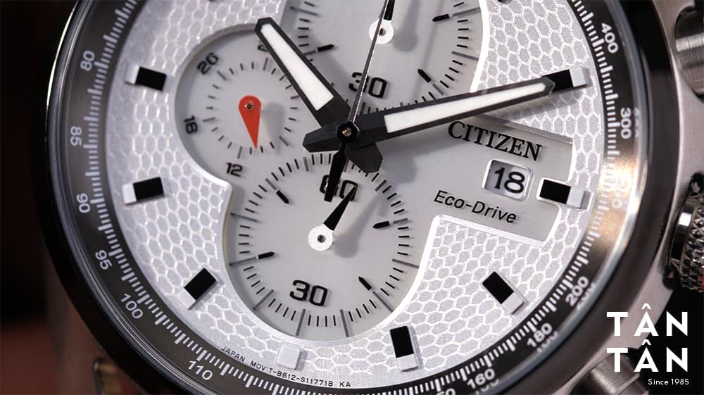 Đồng hồ Citizen CA0361-04A Mặt số được thiết kế tỉ mỉ trong từng chi tiết