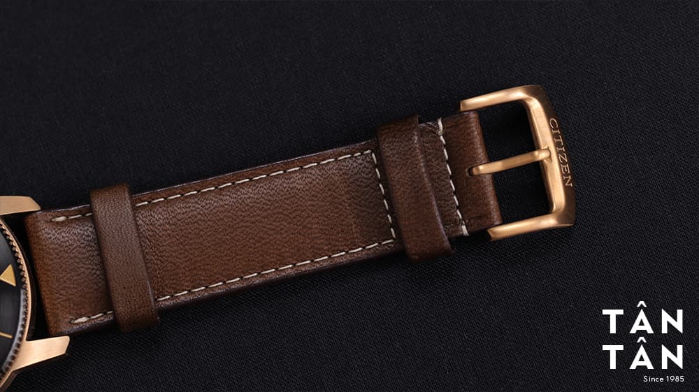 Đồng hồ Citizen AW0079-13X - Dây da chính hãng cùng khóa cài chắc chắn