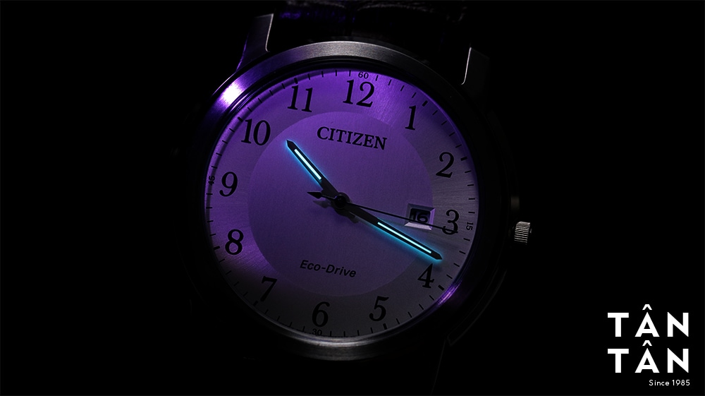  Đồng hồ Citizen AW1211-12A - Kim giờ và kim phút được phủ dạ quang thuận tiện