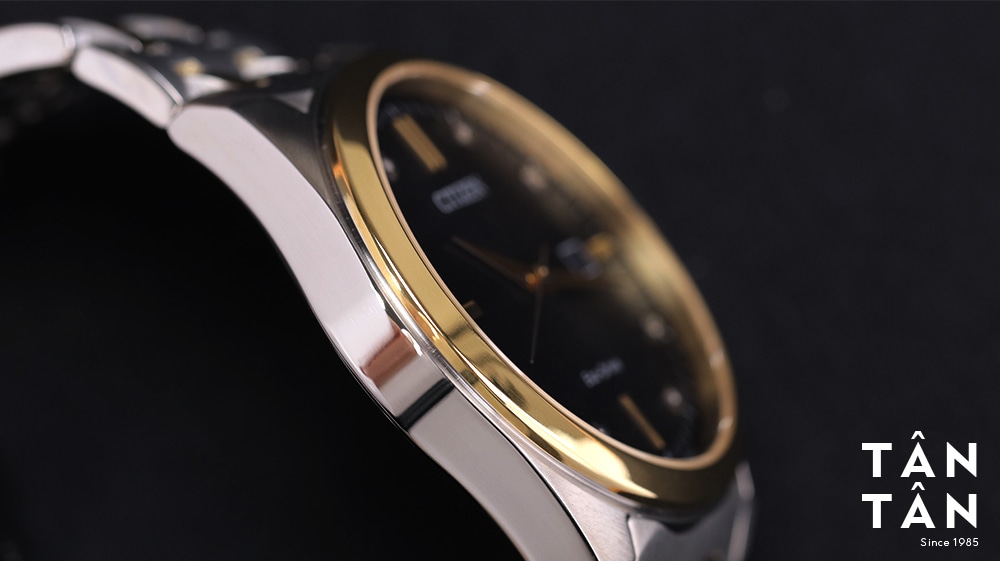 Đồng hồ Citizen BM7107-50E - Bộ vỏ và niềng bezel được đánh bóng tỉ mỉ