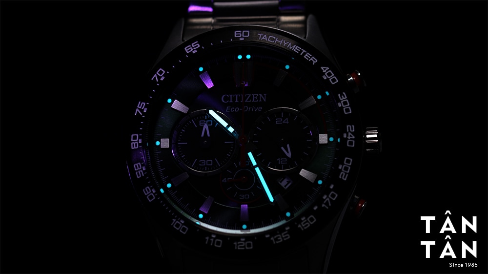 Đồng hồ Citizen CA4486-82X - Hai kim và các chấm tròn được phủ dạ quang