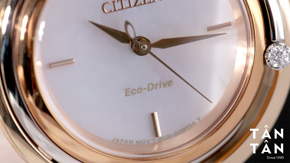 Đồng hồ Citizen EM0654-88D - Bộ máy Eco-drive bền bỉ, chính xác