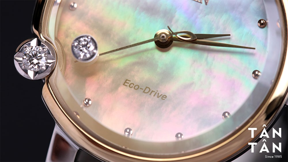 Đồng hồ Citizen EW5586-86Y - Bộ máy Eco-Drive mượt mà đầy mạnh mẽ