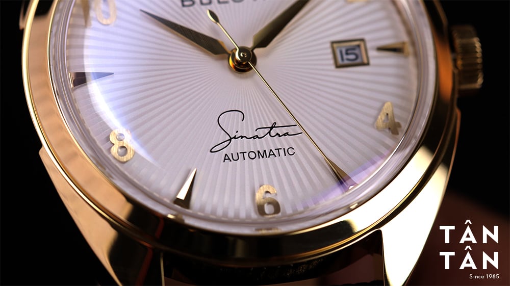 Đồng hồ Bulova 97B196 - Chữ ký của danh ca Frank Sinatra được in sắc nét