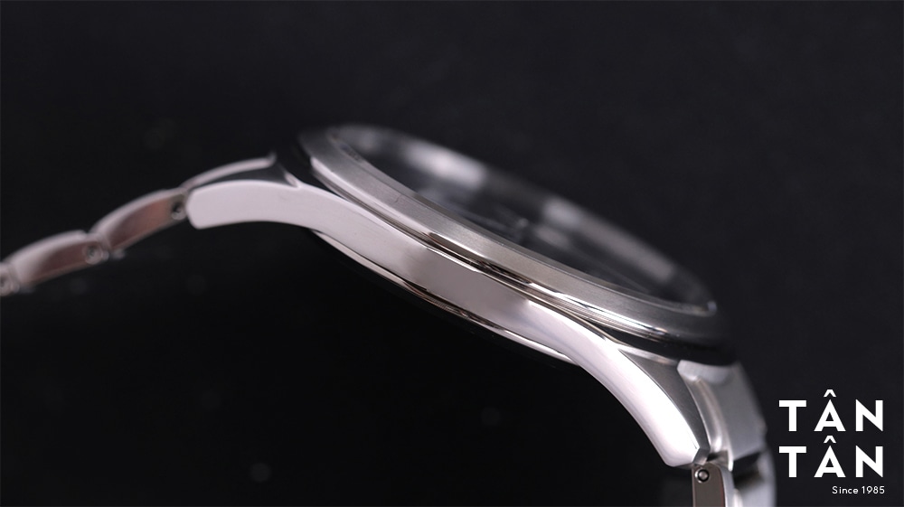 Đồng hồ Citizen BJ6520-82E - Toàn bộ vỏ ngoài được đánh bóng sang trọng