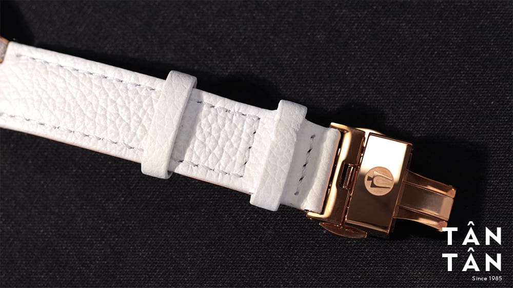 Đồng hồ Bulova 98R243 - Dây da mềm mại cực kỳ êm tay cùng khóa cân bằng của đồng hồ Bulova 98R243