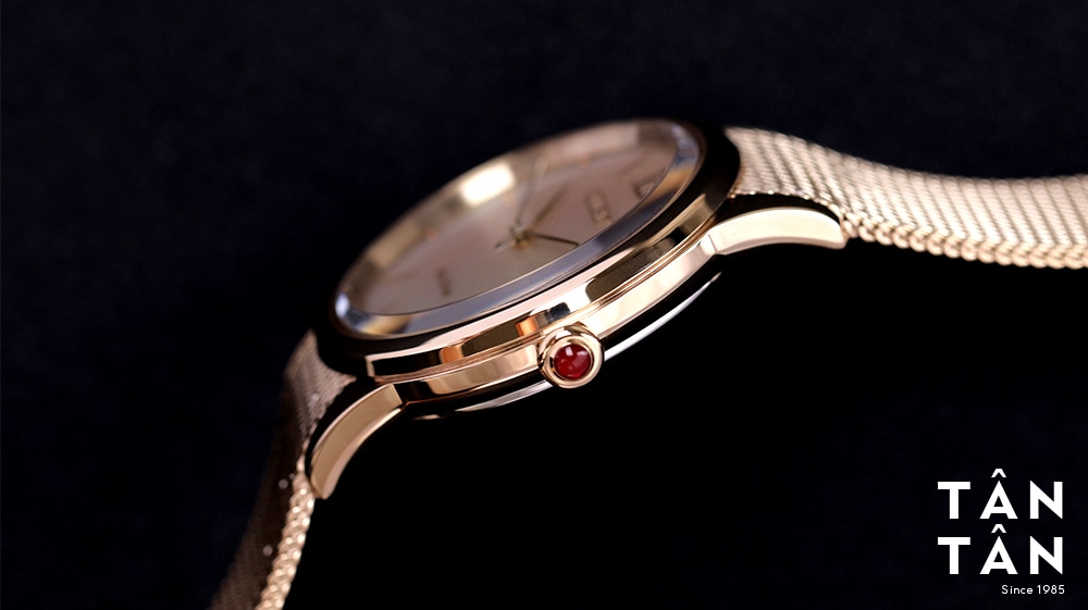 Đồng hồ Citizen EM0813-86Y - Bộ vỏ thép không gỉ mạ PVD vàng hồng sang trọng