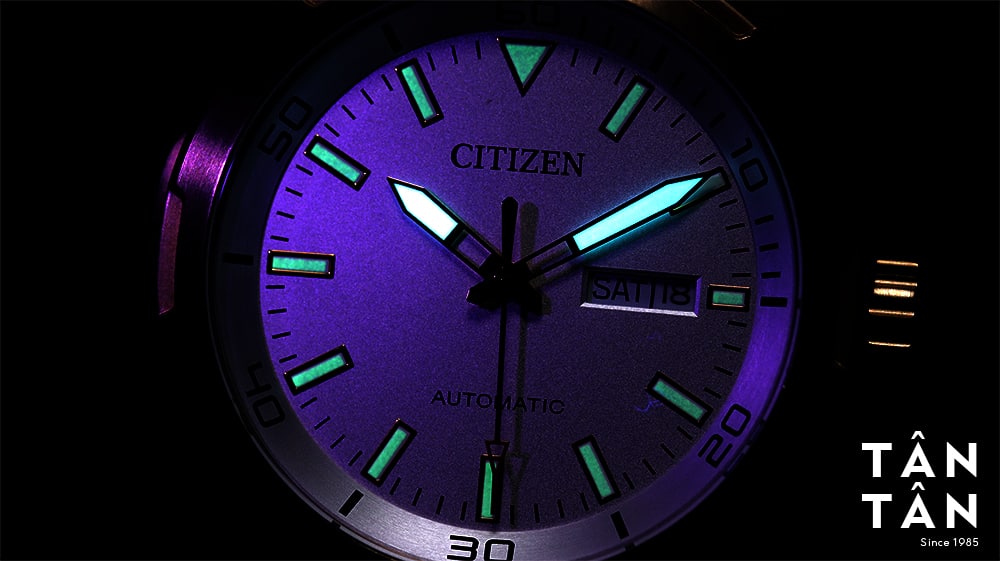 Đồng hồ Citizen NH8373-88A - Bộ kim chính và cọc số phủ dạ quang 