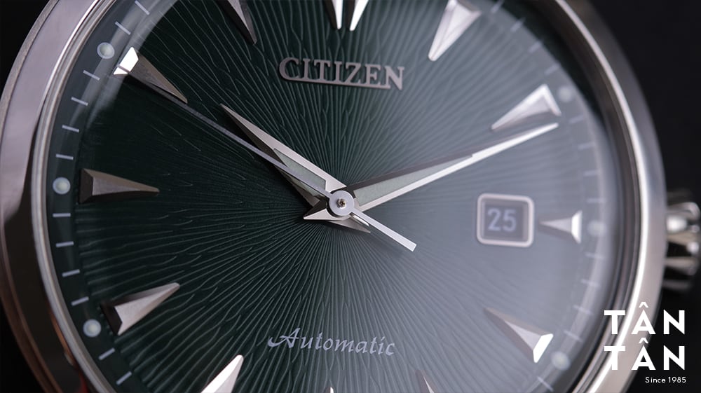 Đồng hồ Citizen NK0001-25X - Mặt số Citizen NK0001-25X được trang trí vân sóng biển