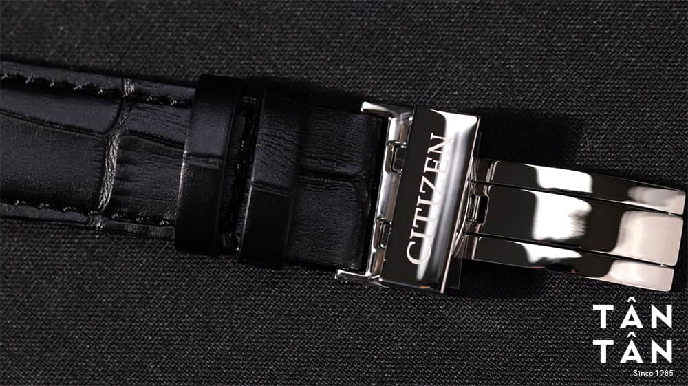 Đồng hồ Citizen NP1010-01L - Dây da vân cá sấu cùng khóa cân bằng tiện lợi