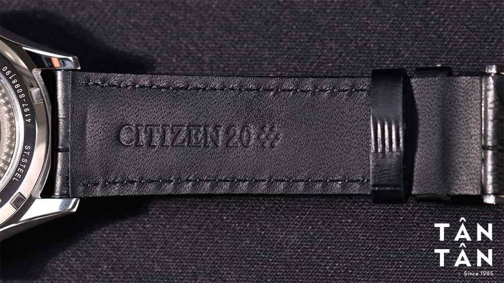 Đồng hồ Citizen NP1010-01L - Mặt trong dây đeo dập chìm logo Citizen