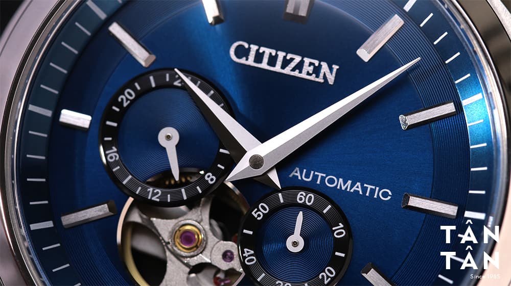 Đồng hồ Citizen NP1010-01L Các ô kim phụ và phần lộ máy của đồng hồ Citizen NP1010-01L