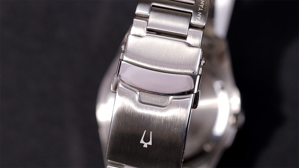 Đồng hồ Bulova 98B203 - Khóa gập hai lớp chắc chắn, an toàn