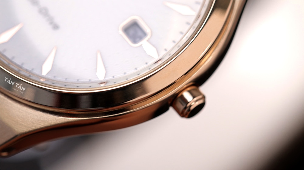 Đồng hồ Citizen EW2483-85B - Bộ vỏ thép sáng bóng và núm chỉnh giờ nhỏ nhắn, gọn gàng