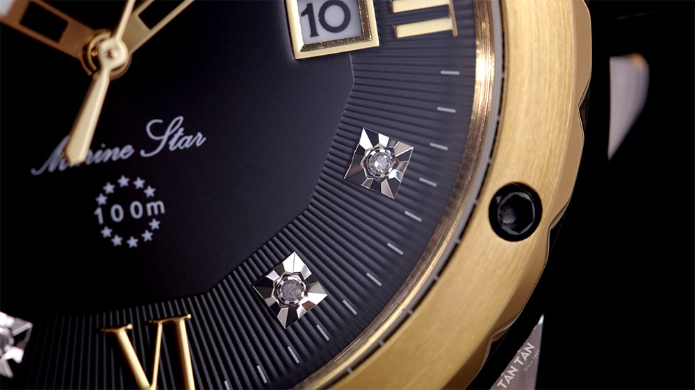 Đồng hồ Bulova 98D175 - Các cọc số được đính kim cương lấp lánh