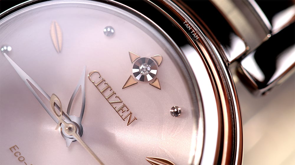 Đồng hồ Citizen EM0589-88X - Cọc số 12 giờ đính kim cương sang trọng