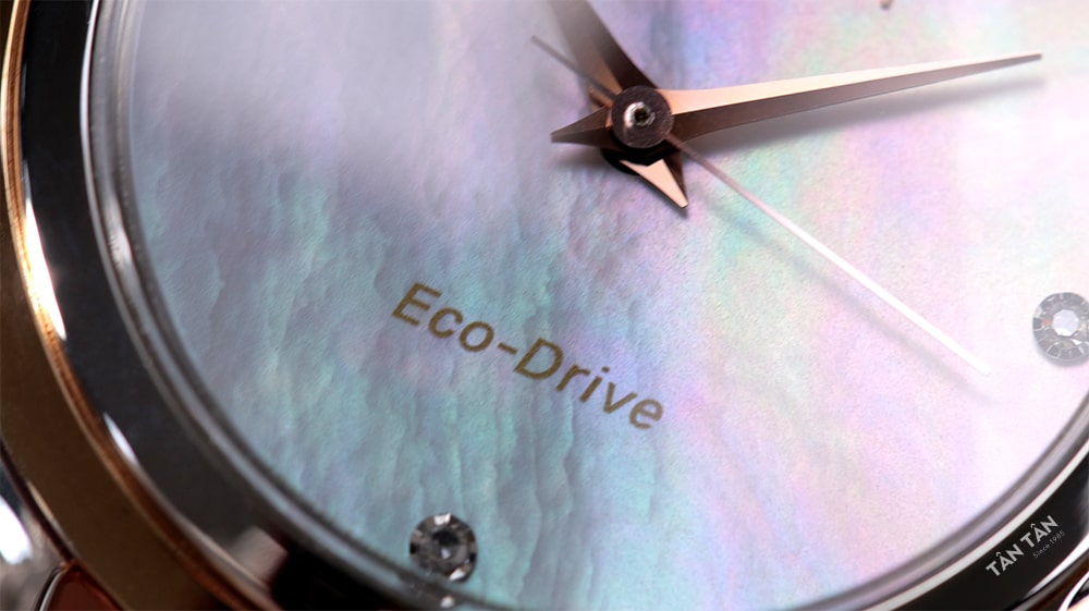 Đồng hồ Citizen EM0796-59Y - Bộ máy Eco-Drive độc quyền, bền bỉ của Citizen