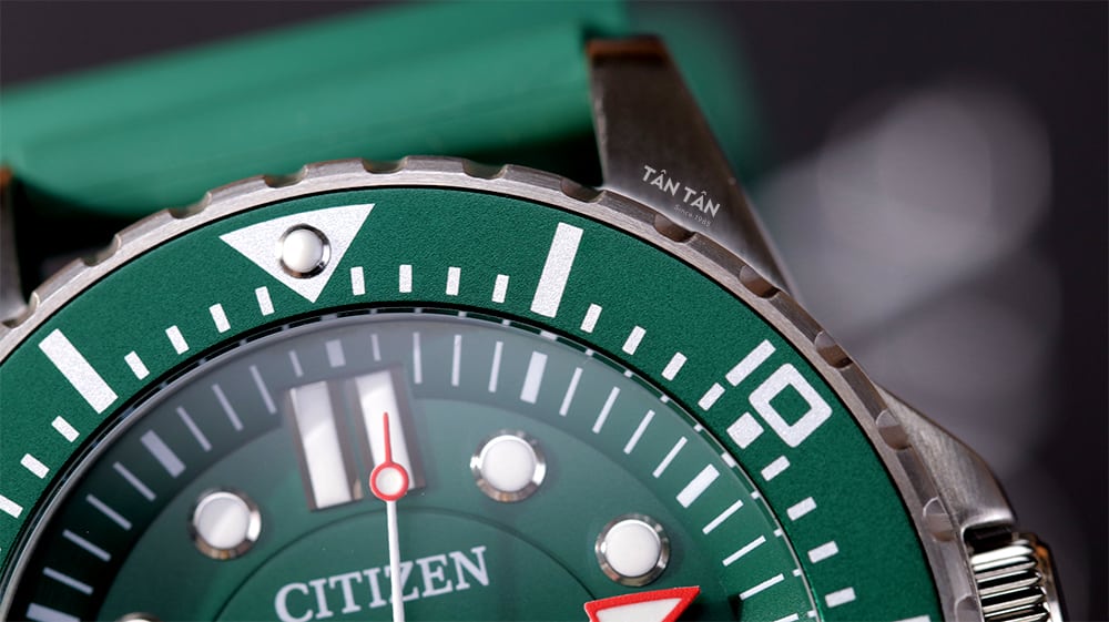 Đồng hồ Citizen NJ0129-10X - Niềng bezel chuyên lặn của Citizen NJ0129-10X