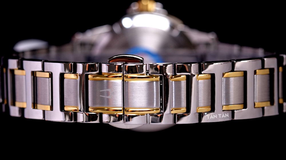Đồng hồ Bulova 98P186 - Dây demi 3 mắt chắc chắn cùng khóa gập tiện lợi