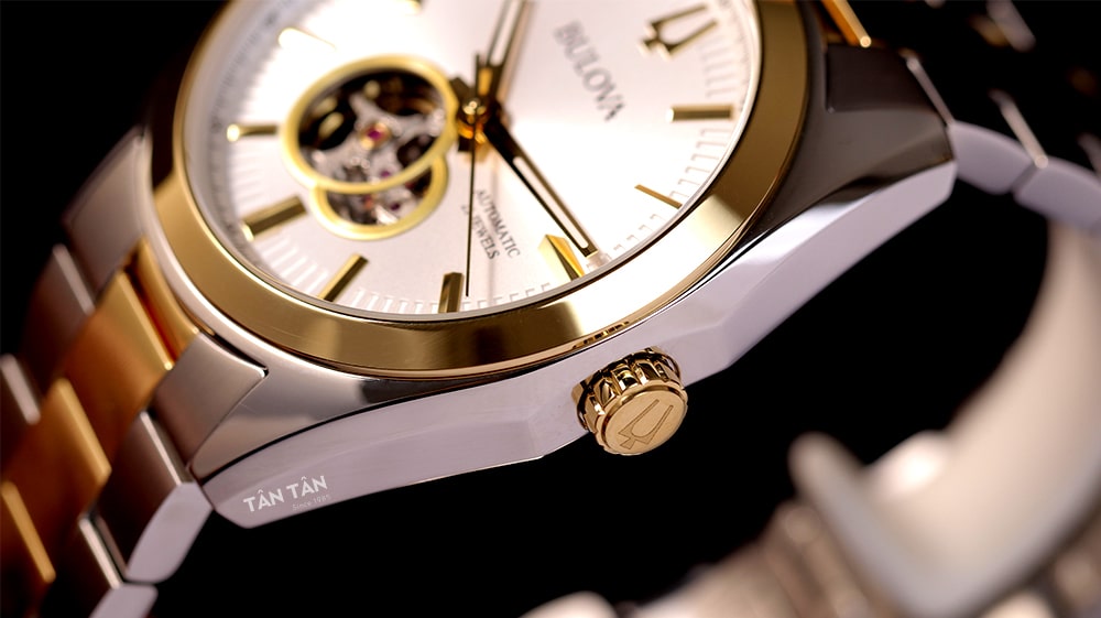Đồng hồ Bulova 98A284 - Bộ vỏ ngoài được hoàn thiện góc cạnh, tỉ mỉ
