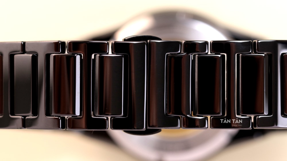 Đồng hồ Bulova 98A291 - Bộ dây đeo ceramic của đồng hồ Bulova 98A291