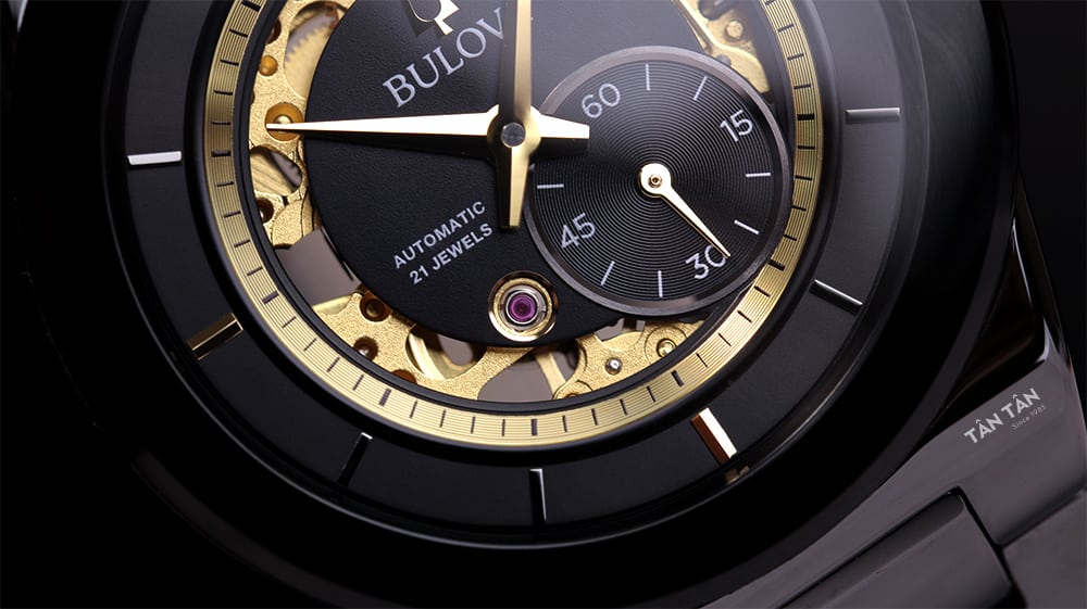 Đồng hồ Bulova 98A291 - Ruby được khoe ra ở gốc 7h